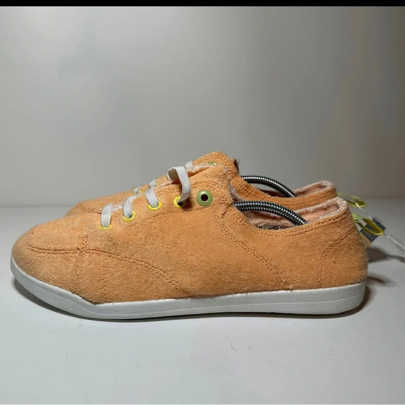 Vionic Womens Pismo Orange Fashion Sneaker Size 9.5 Wide - Picture 2 of 9